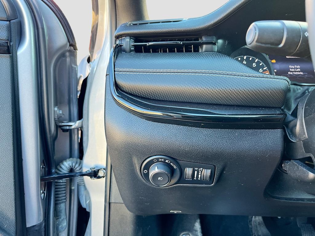 Used 2022 Jeep Compass Altitude image 10