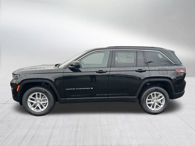 New 2025 Jeep Grand Cherokee Laredo image 8
