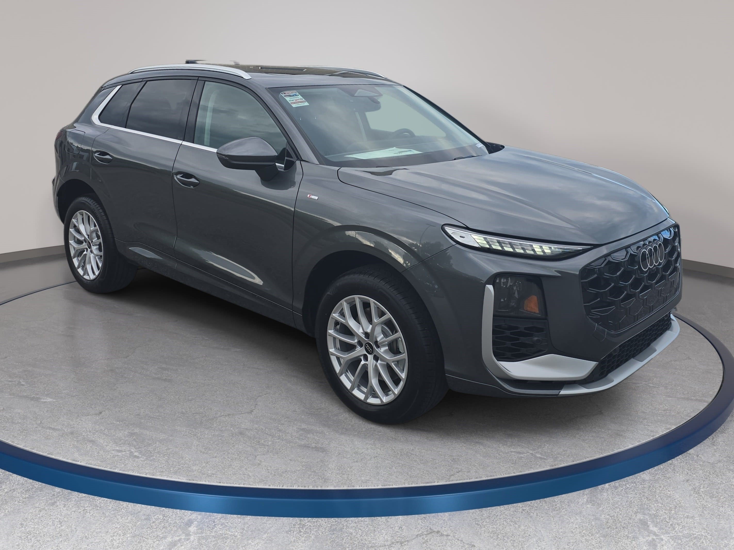 New 2026 Audi Q3 quattro 2.0T AWD/4WD image 3