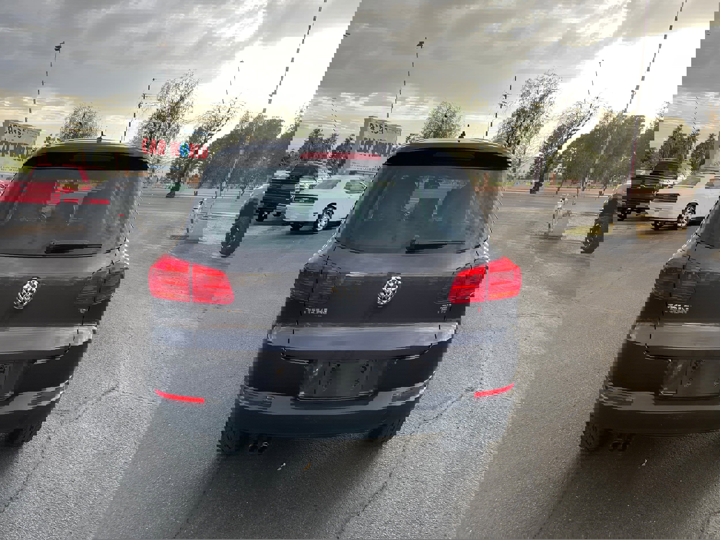 Used 2016 Volkswagen Tiguan S image 4