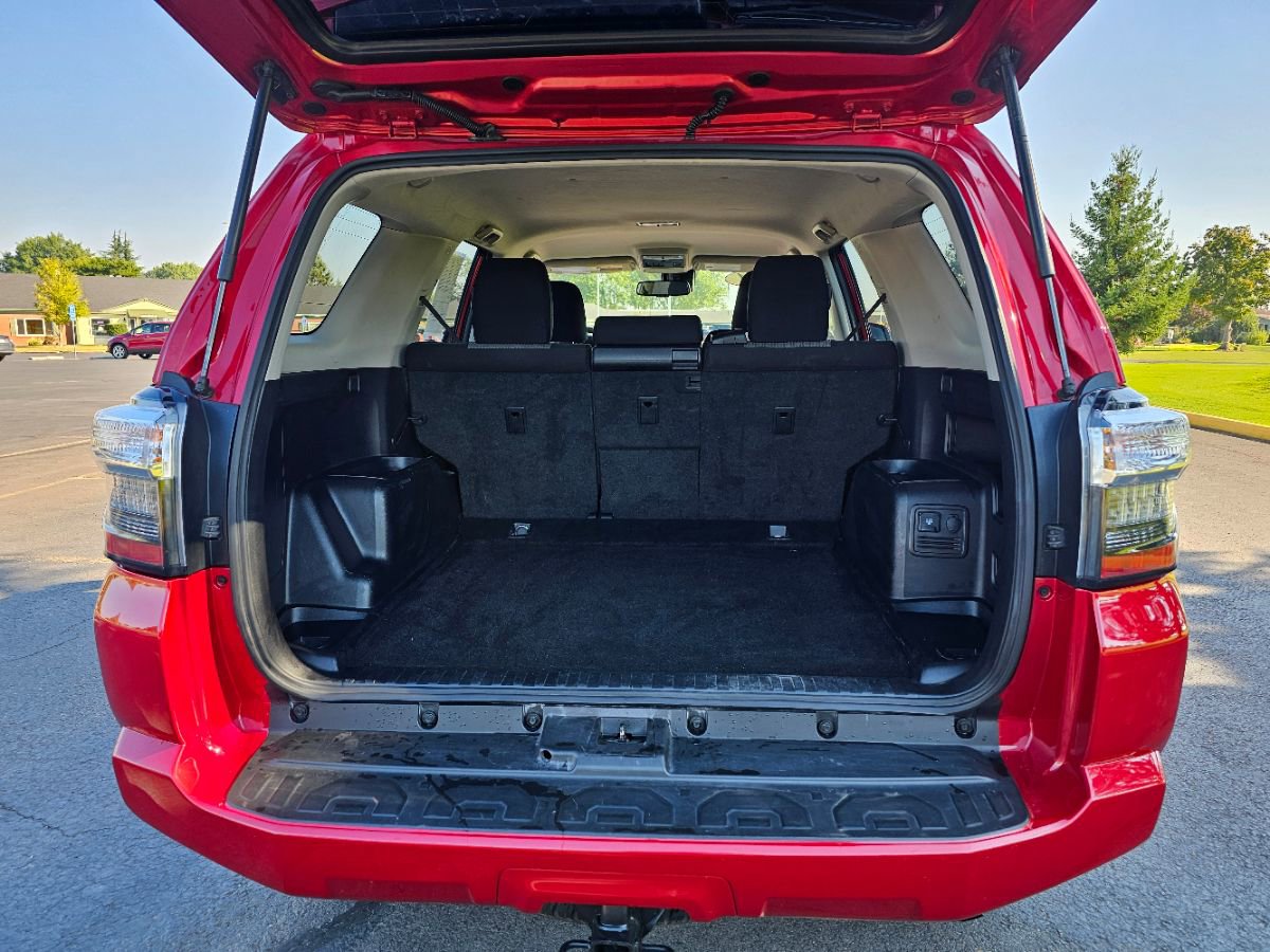 Used 2024 Toyota 4Runner SR5 image 19