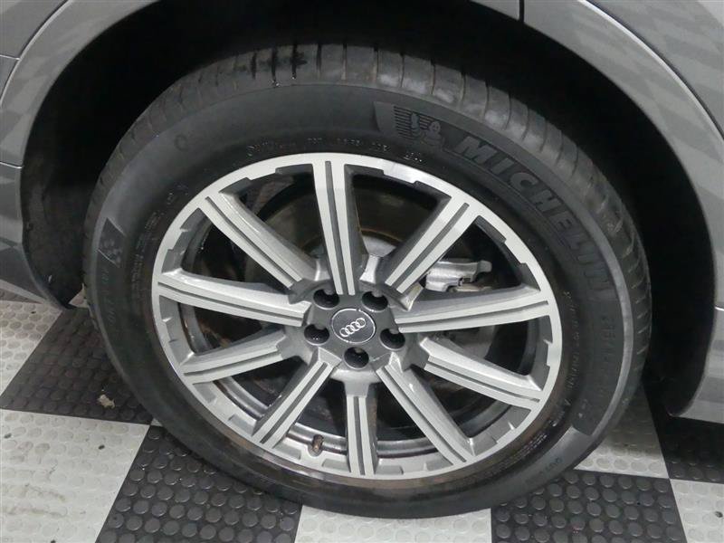 Used 2018 Audi Q7 2.0T Premium Plus w/ Premium Plus Package AWD/4WD image 16