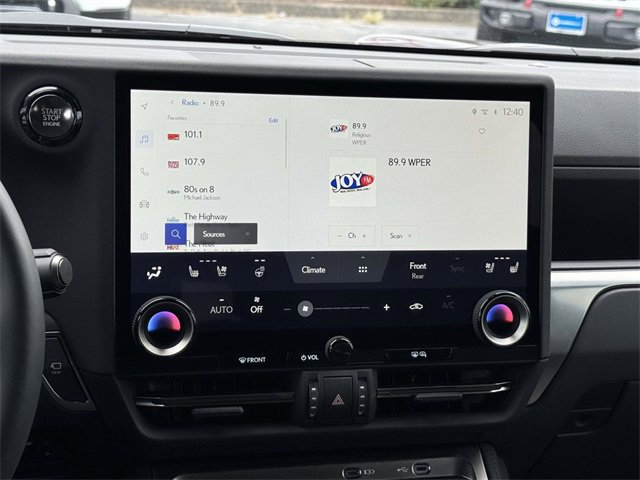 Used 2025 Lexus GX 550 image 17