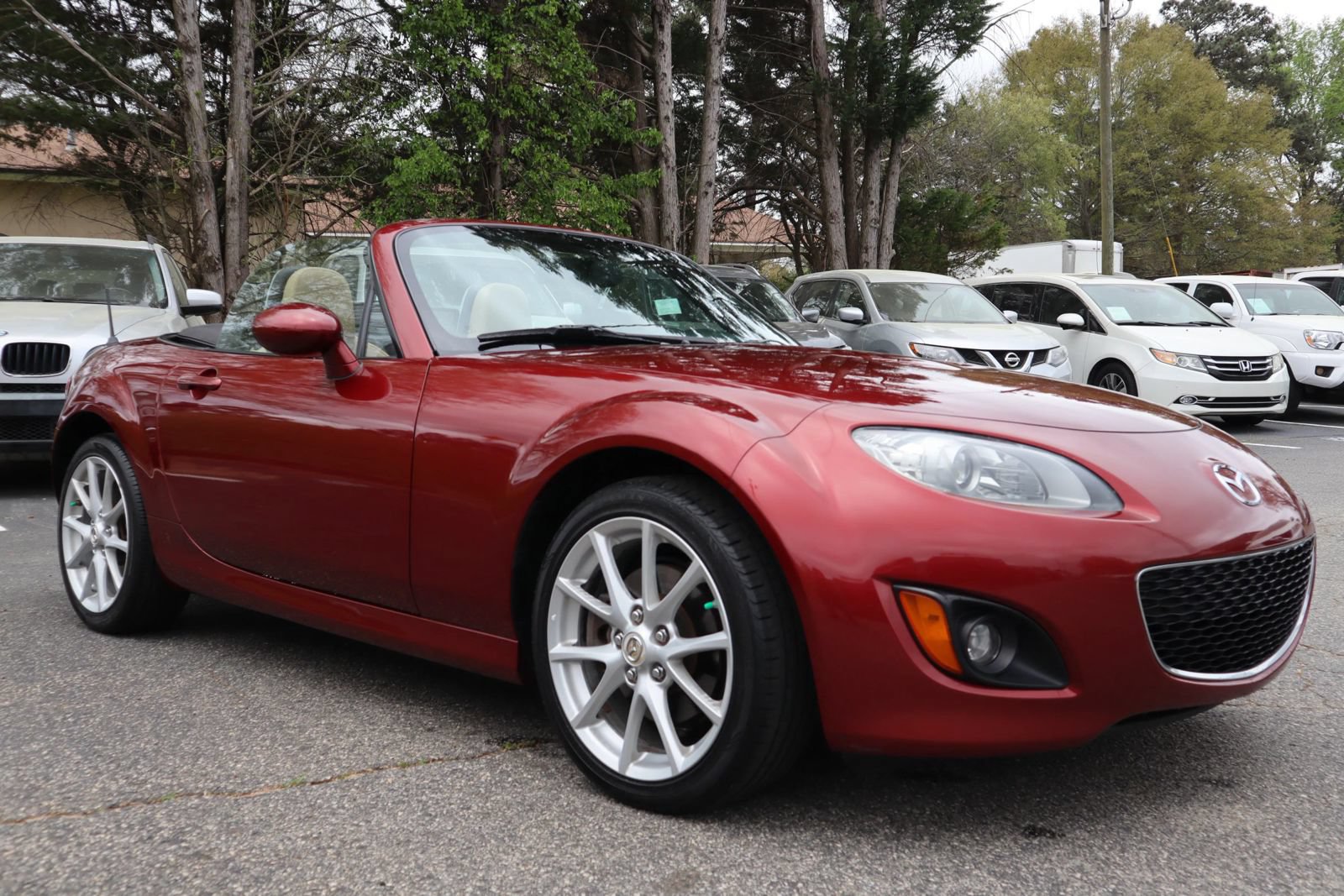 Used 2009 MAZDA MX-5 Miata Grand Touring RWD image 4