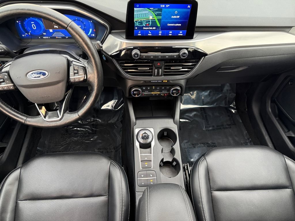 Used 2021 Ford Escape Titanium image 11