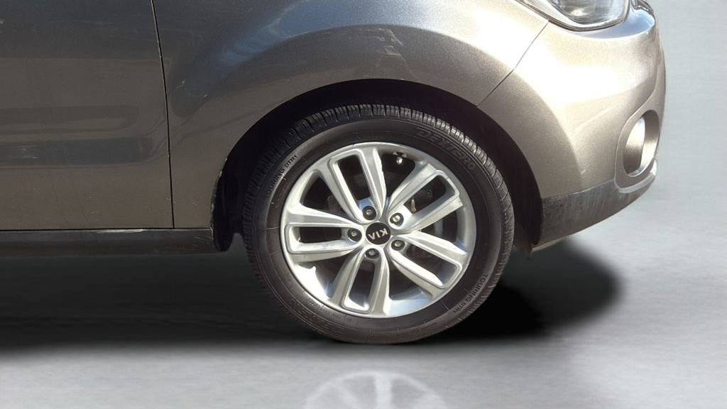 Used 2018 Kia Soul + FWD image 20