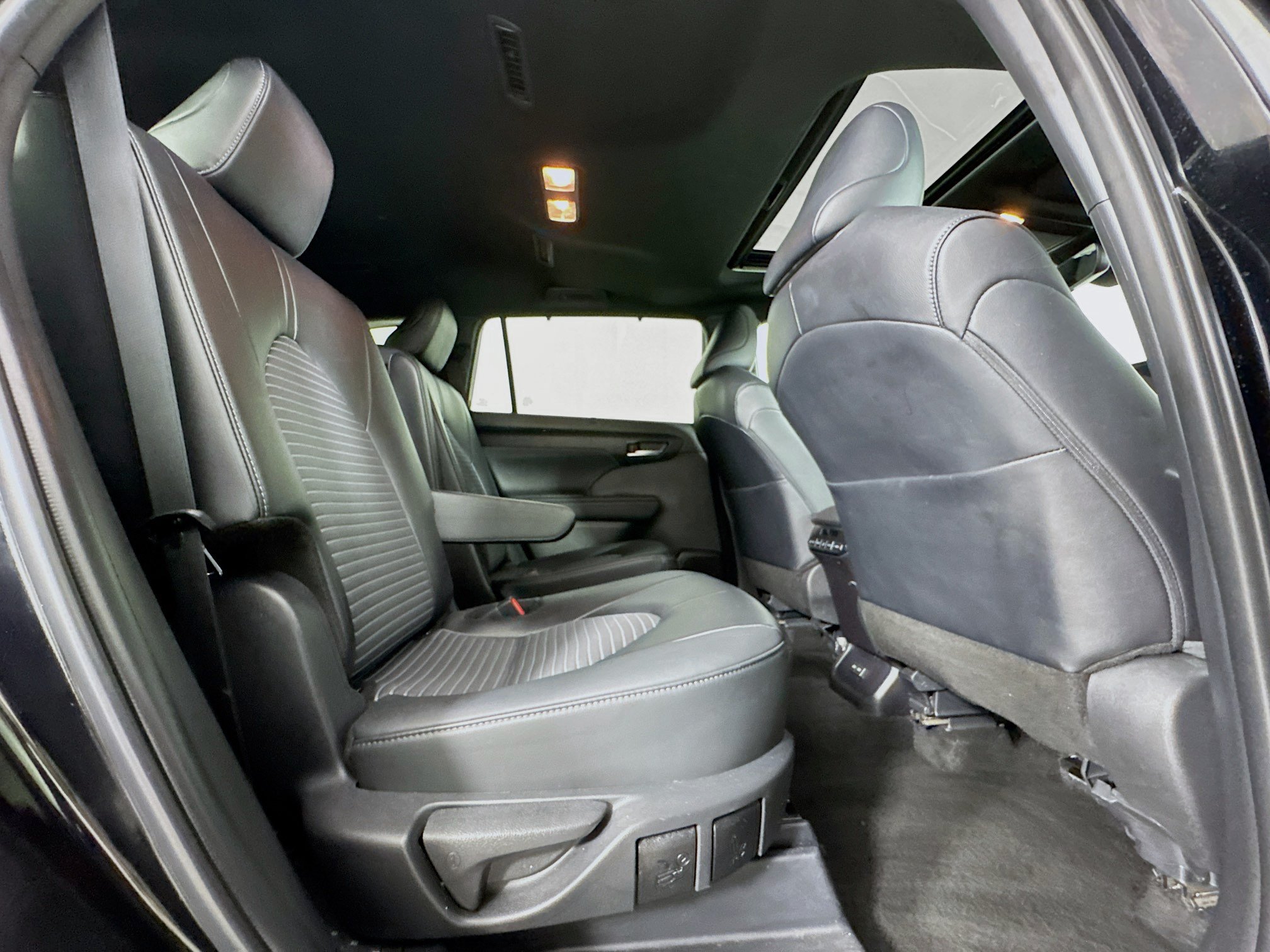 Certified 2025 Toyota Highlander XSE AWD/4WD image 27