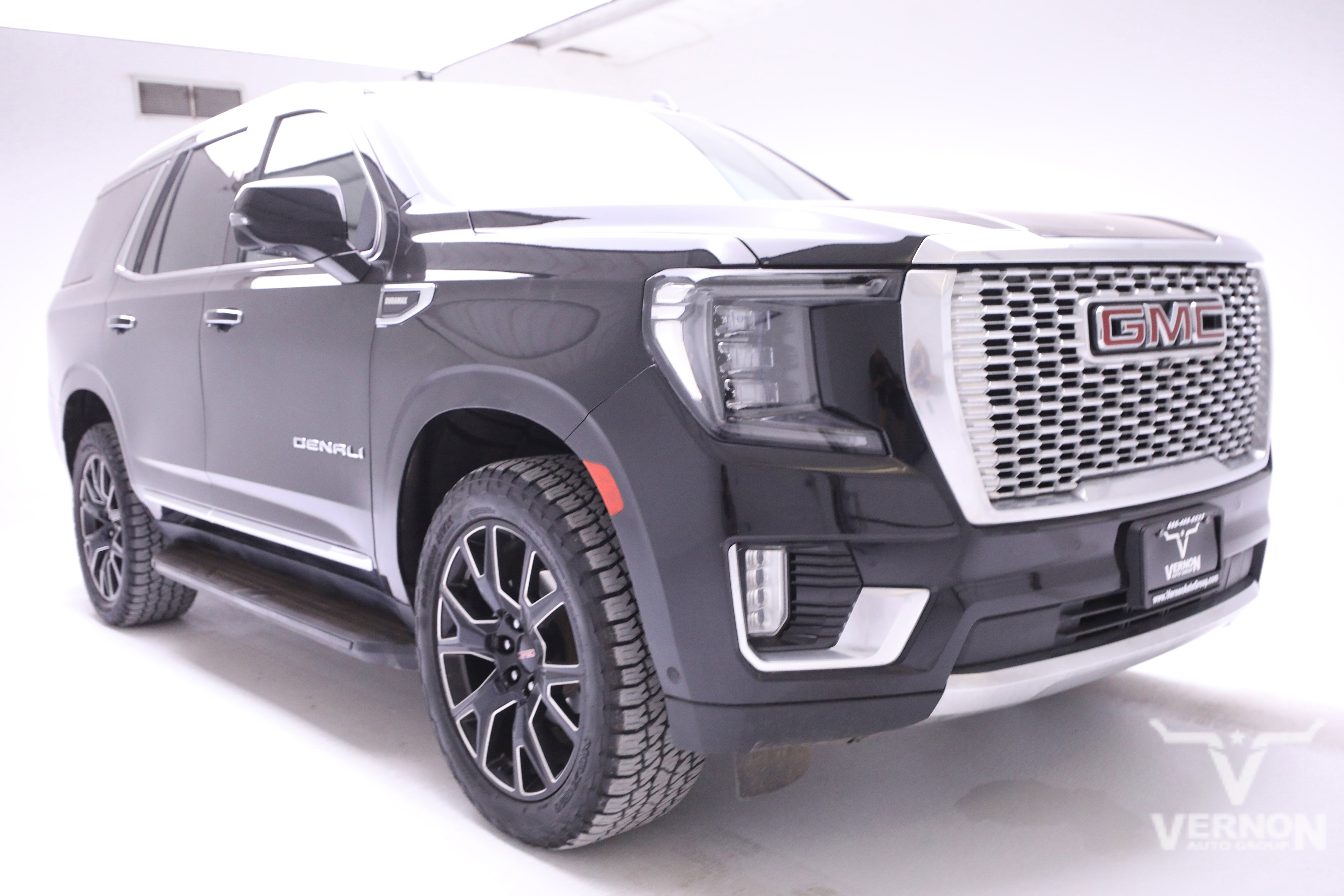 Used 2024 GMC Yukon Denali w/ Advanced Technology Package image 7
