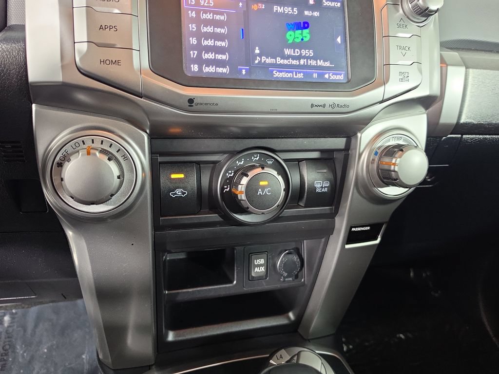 Used 2018 Toyota 4Runner SR5 Premium AWD/4WD image 24