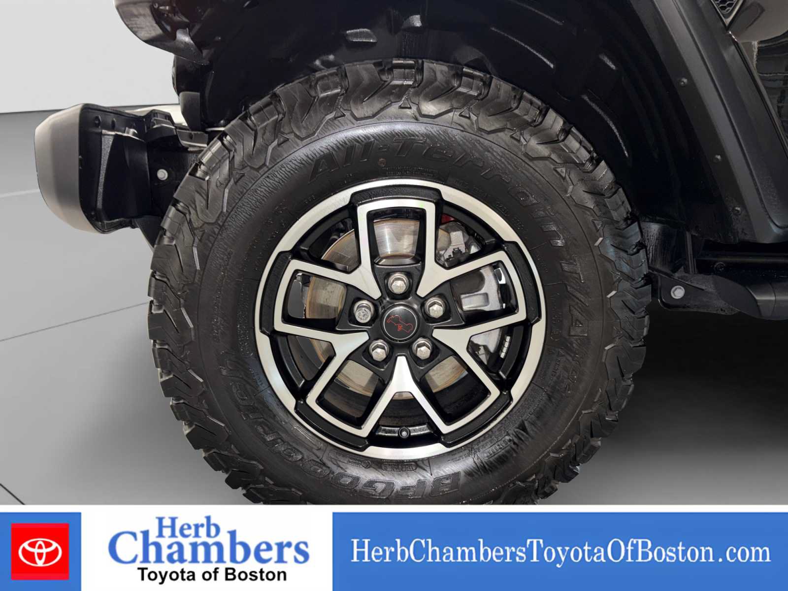Used 2024 Jeep Wrangler Unlimited Rubicon AWD/4WD image 9
