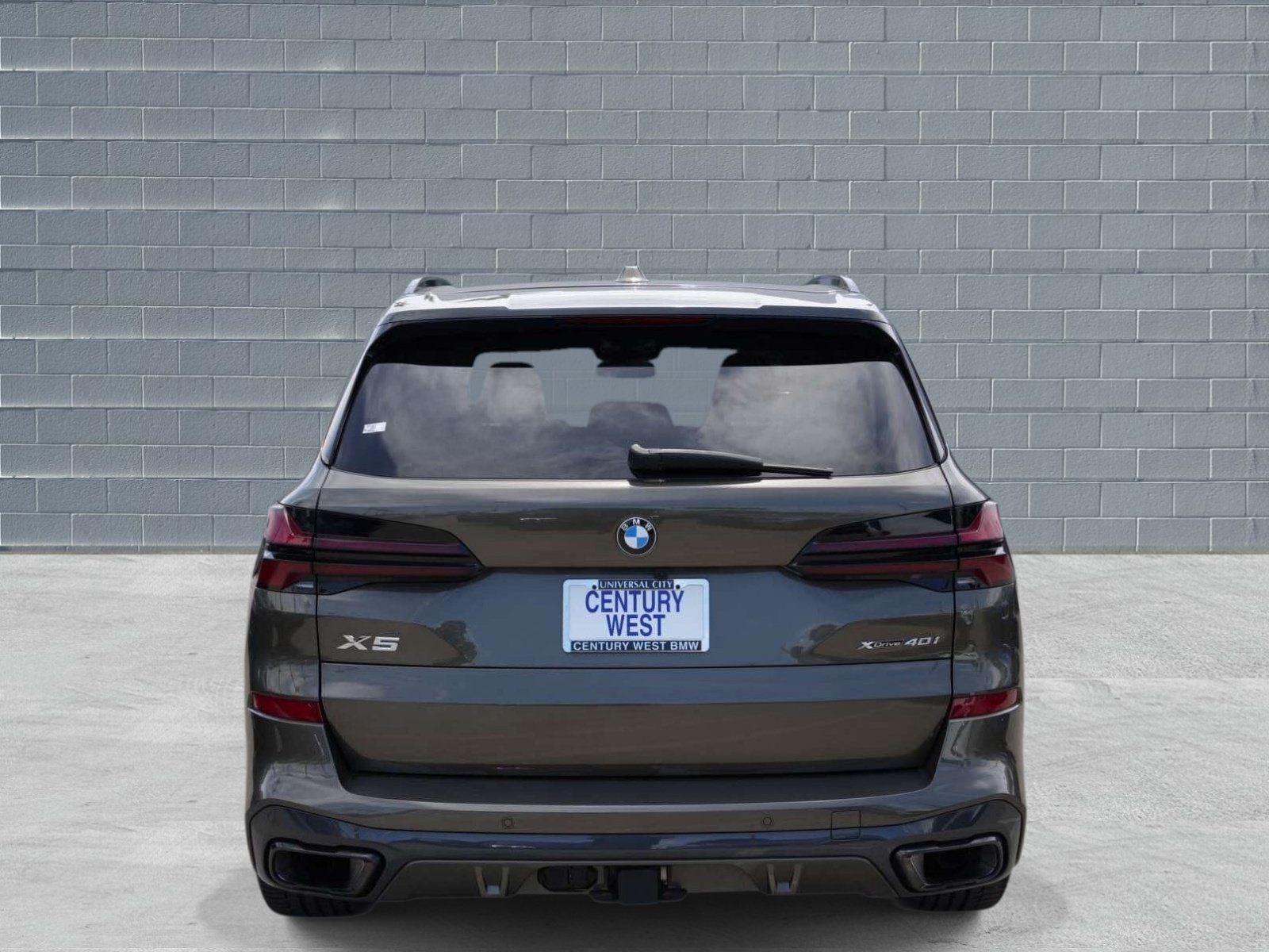 Used 2026 BMW X5 xDrive40i w/ M Sport Package AWD/4WD image 4