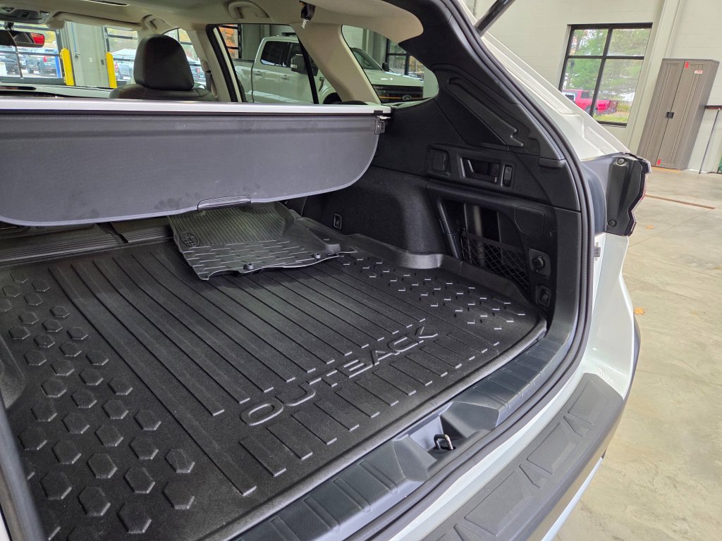 Used 2021 Subaru Outback Limited AWD/4WD image 9