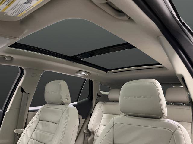 Used 2024 GMC Terrain Denali w/ Denali Premium Package image 7