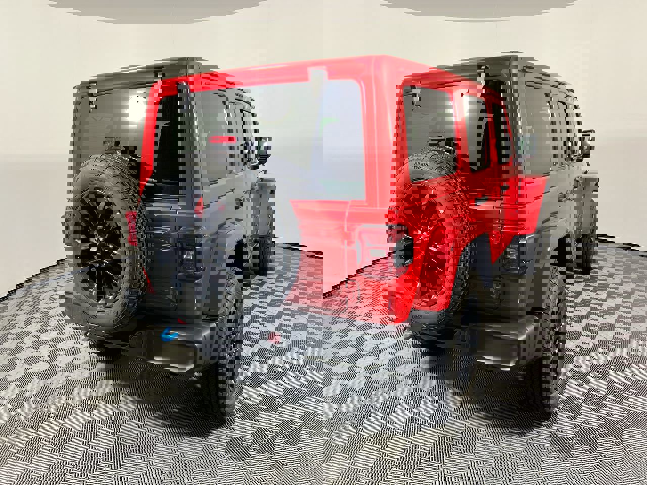 Used 2024 Jeep Wrangler Sahara image 3