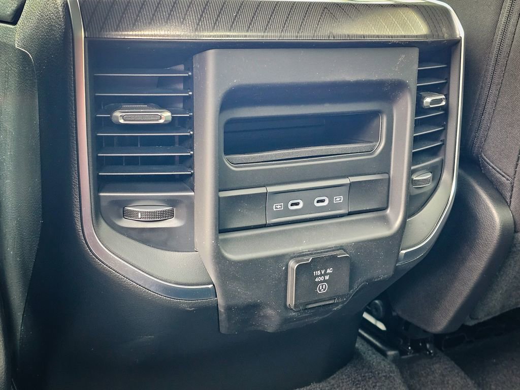 New 2026 RAM 1500 4x4 Crew Cab image 39