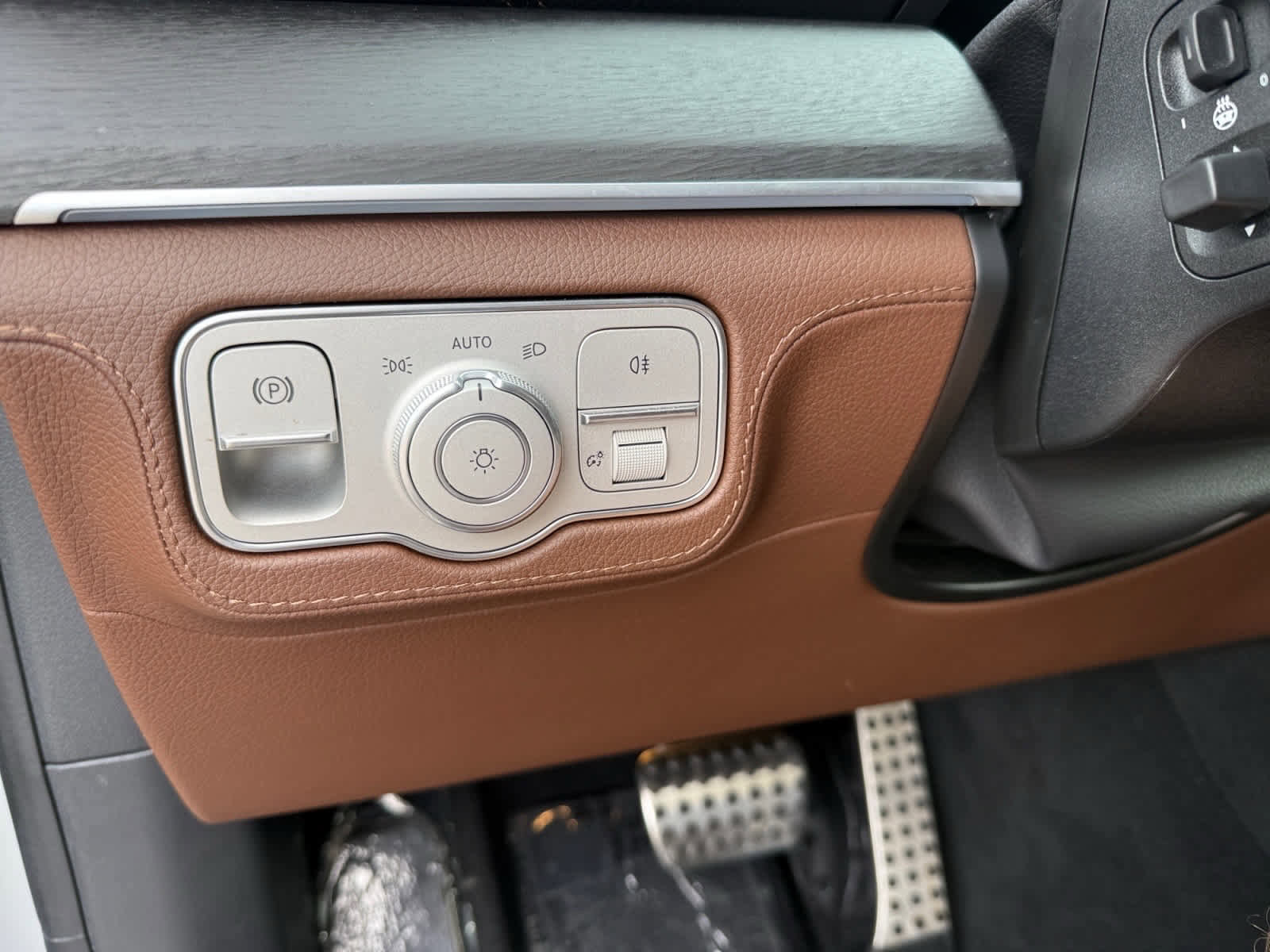 Certified 2024 Mercedes-Benz GLS 580 4MATIC image 25