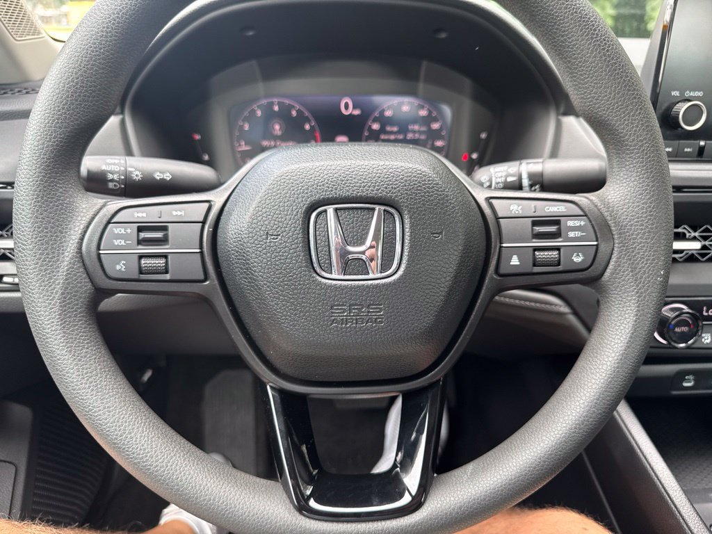 Used 2025 Honda Accord SE image 18