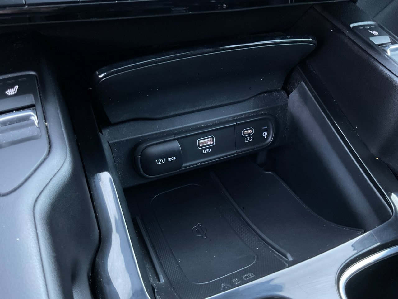 Used 2025 Kia Telluride S FWD image 33