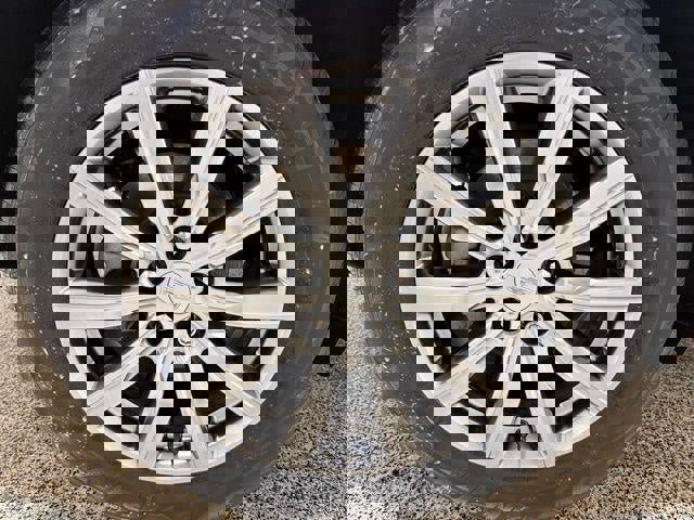 Used 2022 Cadillac XT4 Premium Luxury w/ Enhanced Visibility Package image 27