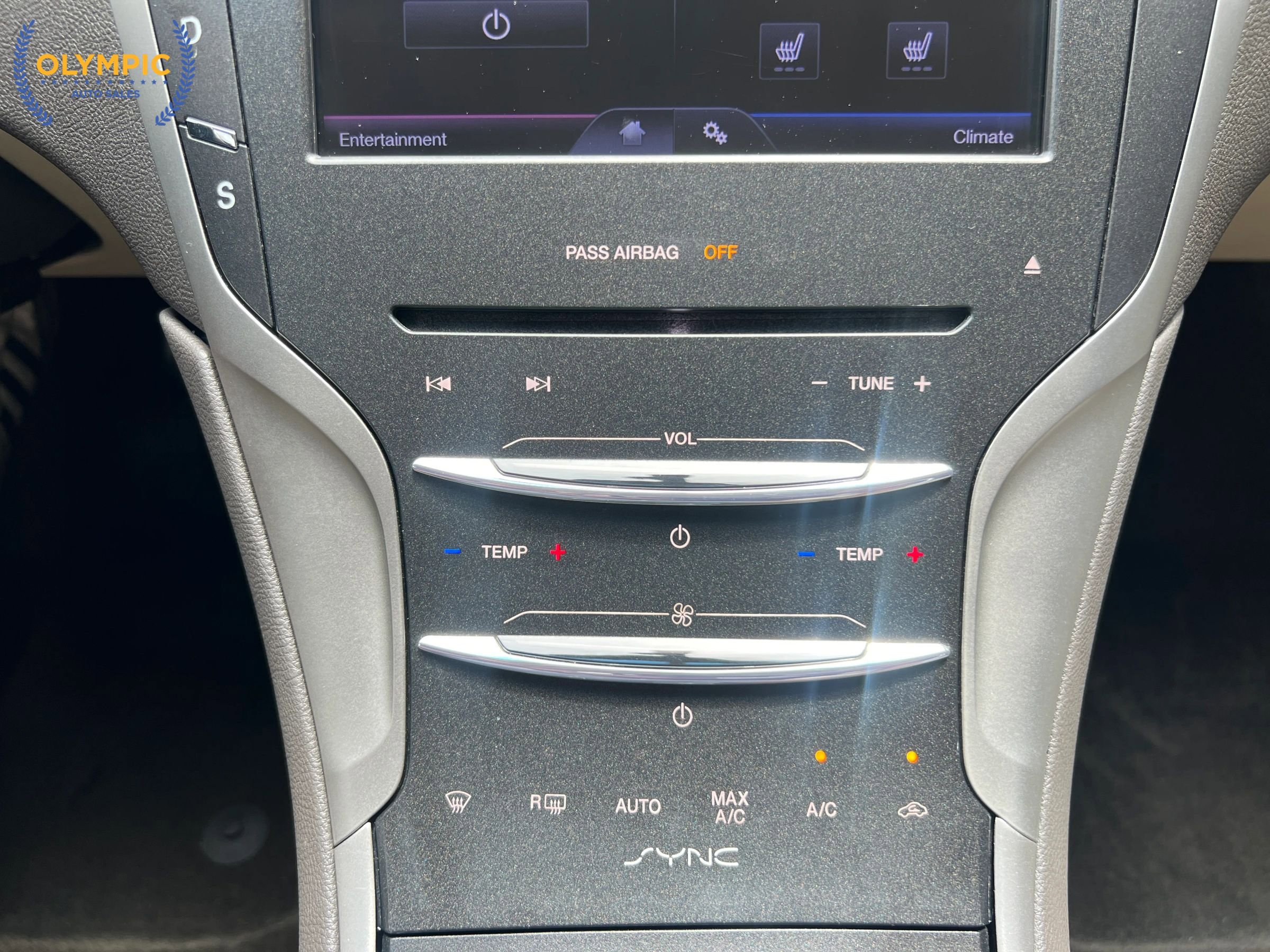 Used 2016 Lincoln MKZ w/ Equipment Group 200A Select FWD image 31