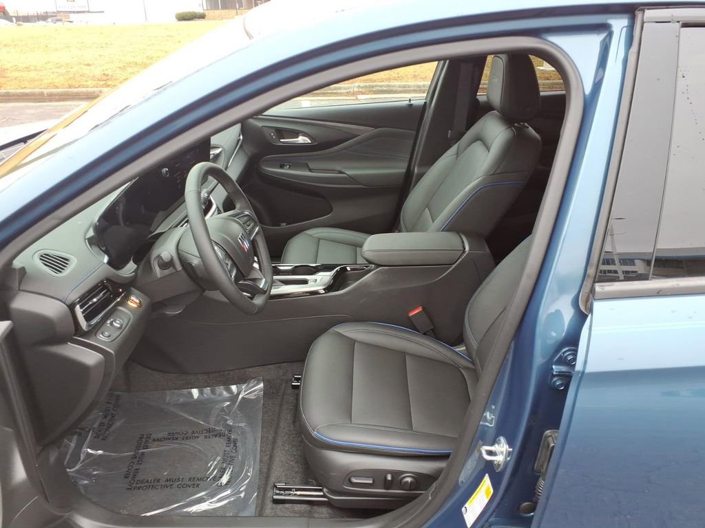 Used 2024 Buick Envista Sport Touring w/ Convenience I Package image 25