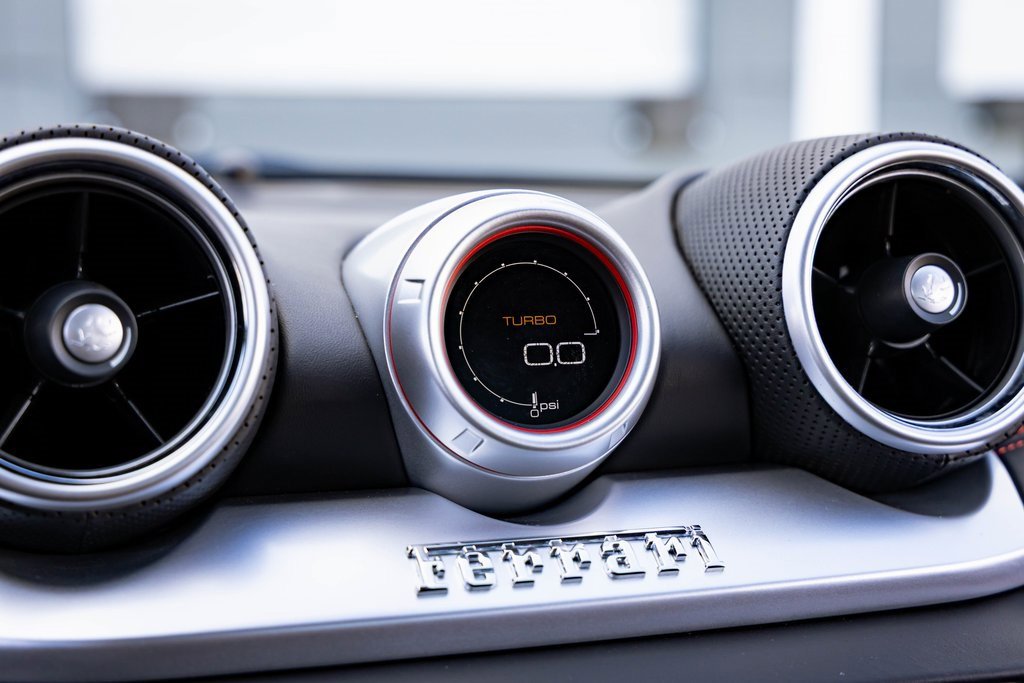 Used 2016 Ferrari California T image 16