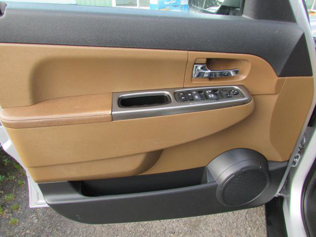 Used 2012 Jeep Liberty Limited image 7