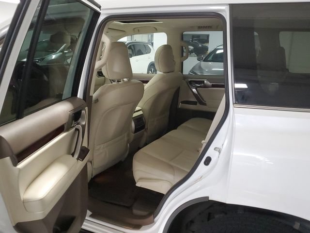 Used 2018 Lexus GX 460 Premium w/ Premium Package AWD/4WD image 23