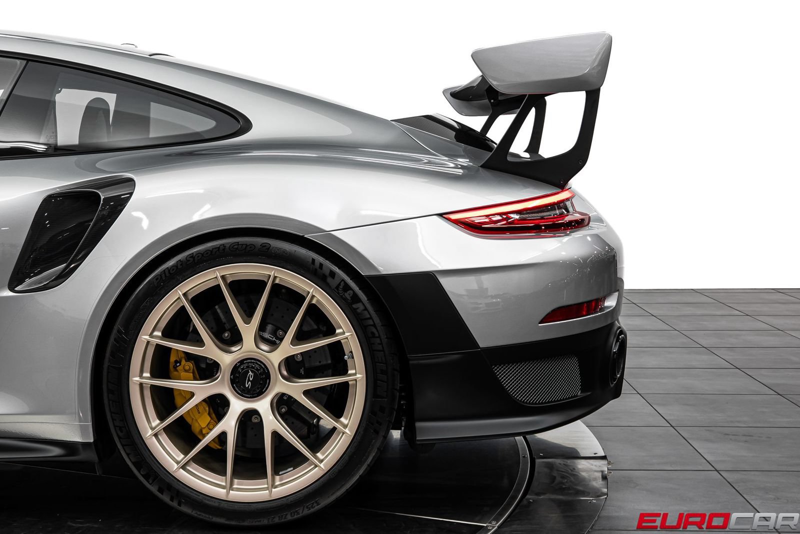 Used 2018 Porsche 911 GT2 RS RWD image 23