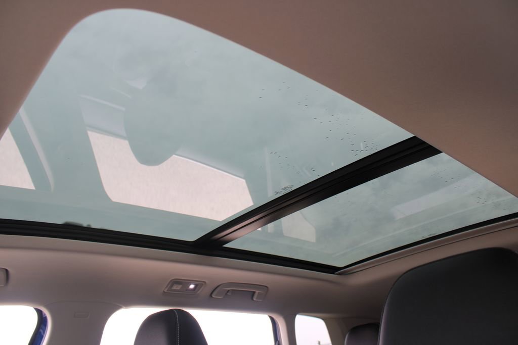 Certified 2023 Volkswagen Taos SE w/ Panoramic Sunroof Package image 19