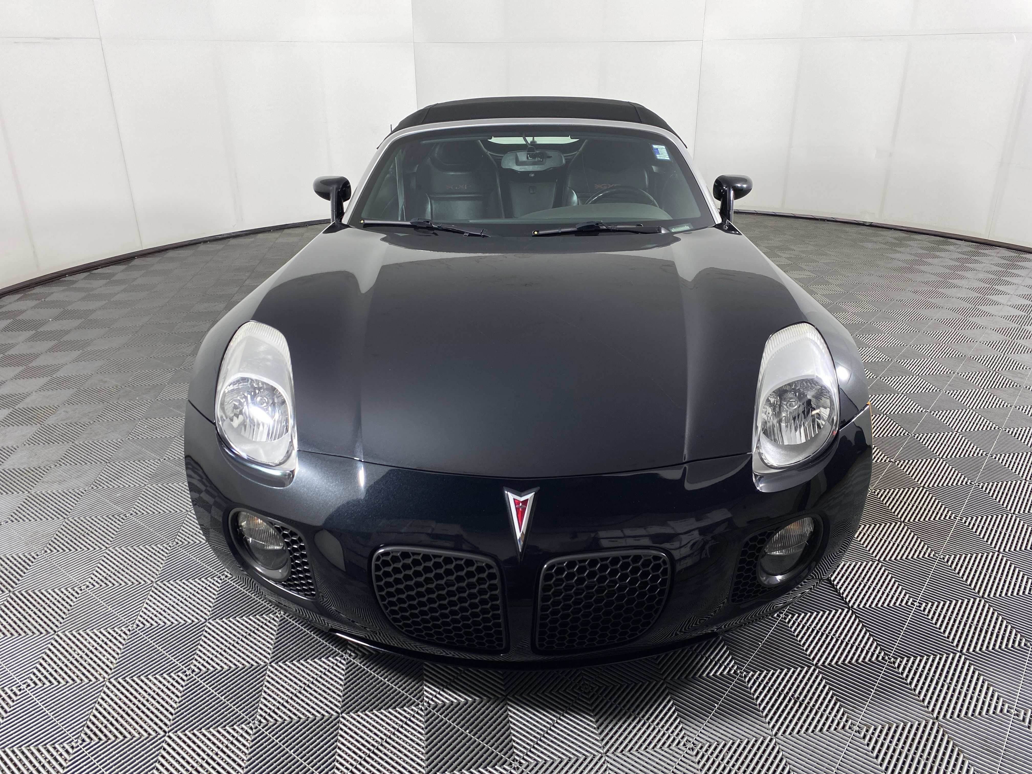 Used 2008 Pontiac Solstice GXP w/ Premium Package image 8