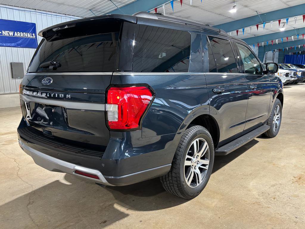 Used 2024 Ford Expedition XLT image 8
