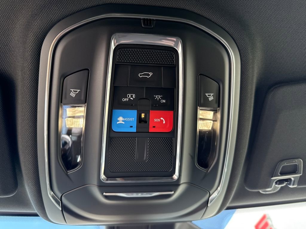 New 2025 Jeep Grand Cherokee L Limited w/ Black Appearance Package image 32