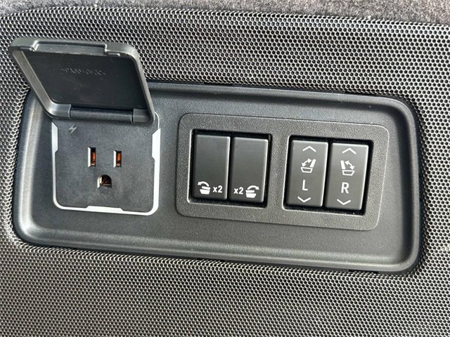 Used 2021 Cadillac Escalade Sport w/ Driver Assist Tech Package image 13