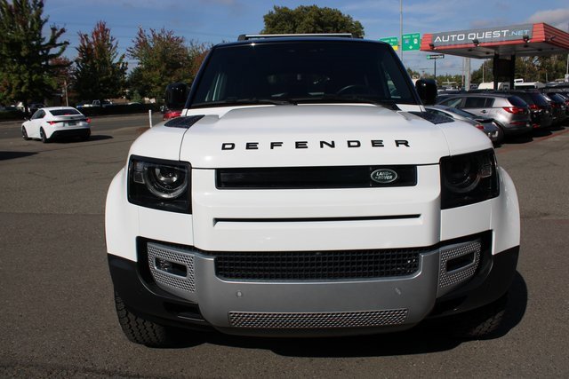 Used 2024 Land Rover Defender 110 S image 8