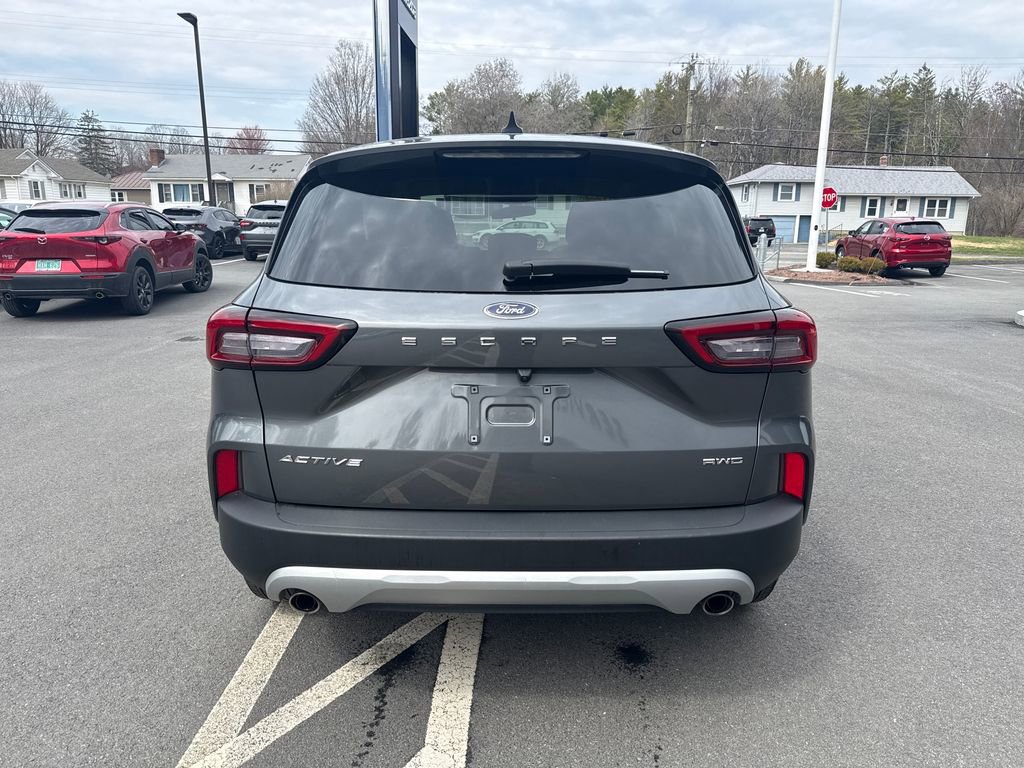 Used 2025 Ford Escape Active AWD/4WD image 4