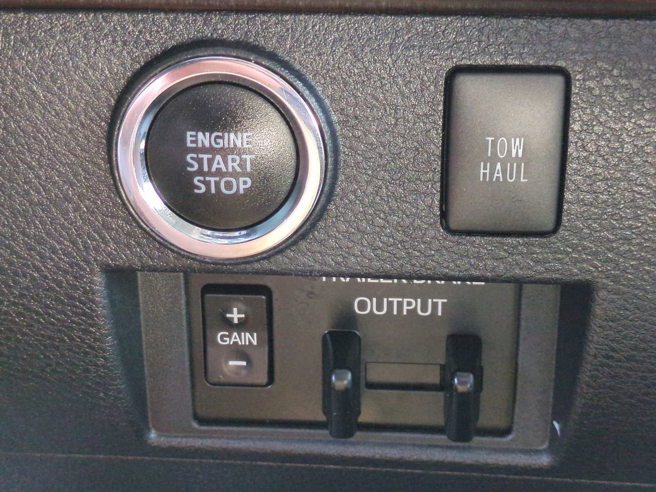 Used 2021 Toyota Tundra Limited image 28