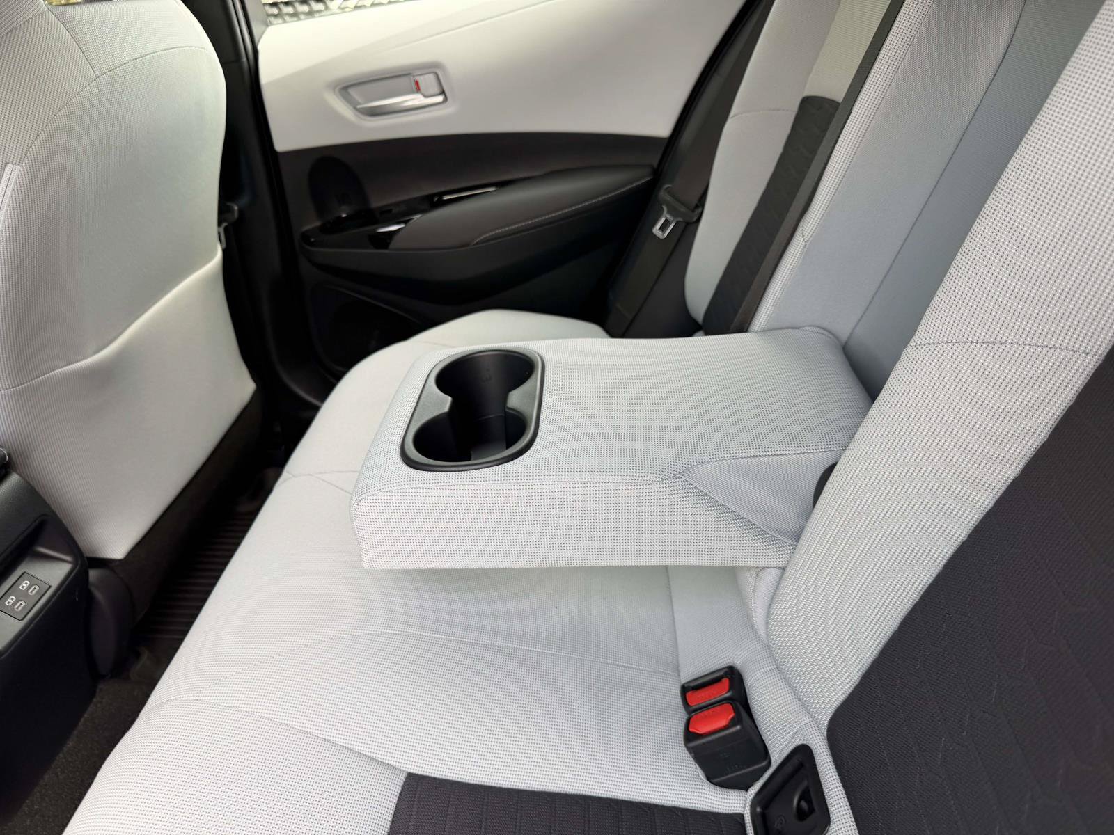 Used 2023 Toyota Corolla SE FWD image 13