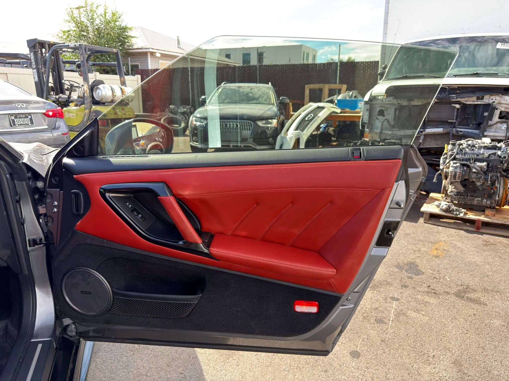 Used 2024 Nissan GT-R Premium w/ Premium Interior Package image 10