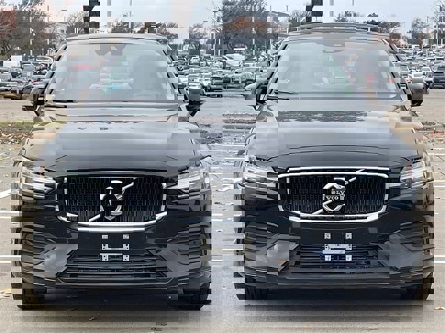 Used 2020 Volvo S60 T5 Momentum image 7