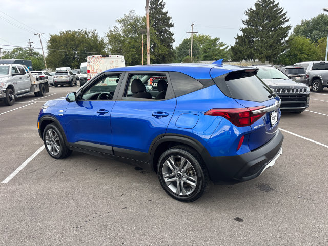 Used 2021 Kia Seltos LX AWD/4WD image 8