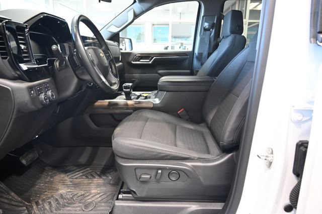Used 2024 Chevrolet Silverado 1500 LT AWD/4WD image 12