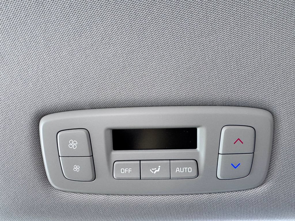 New 2026 Kia Carnival FWD image 29