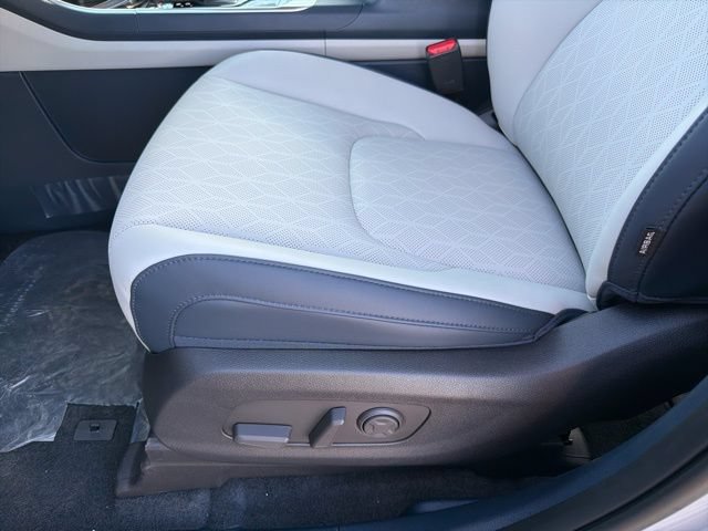 New 2026 Kia Carnival EX FWD image 14