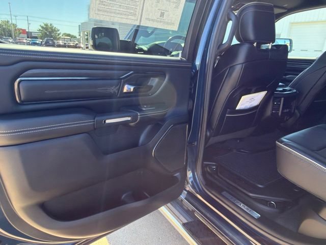 Used 2023 RAM 1500 Limited AWD/4WD image 11