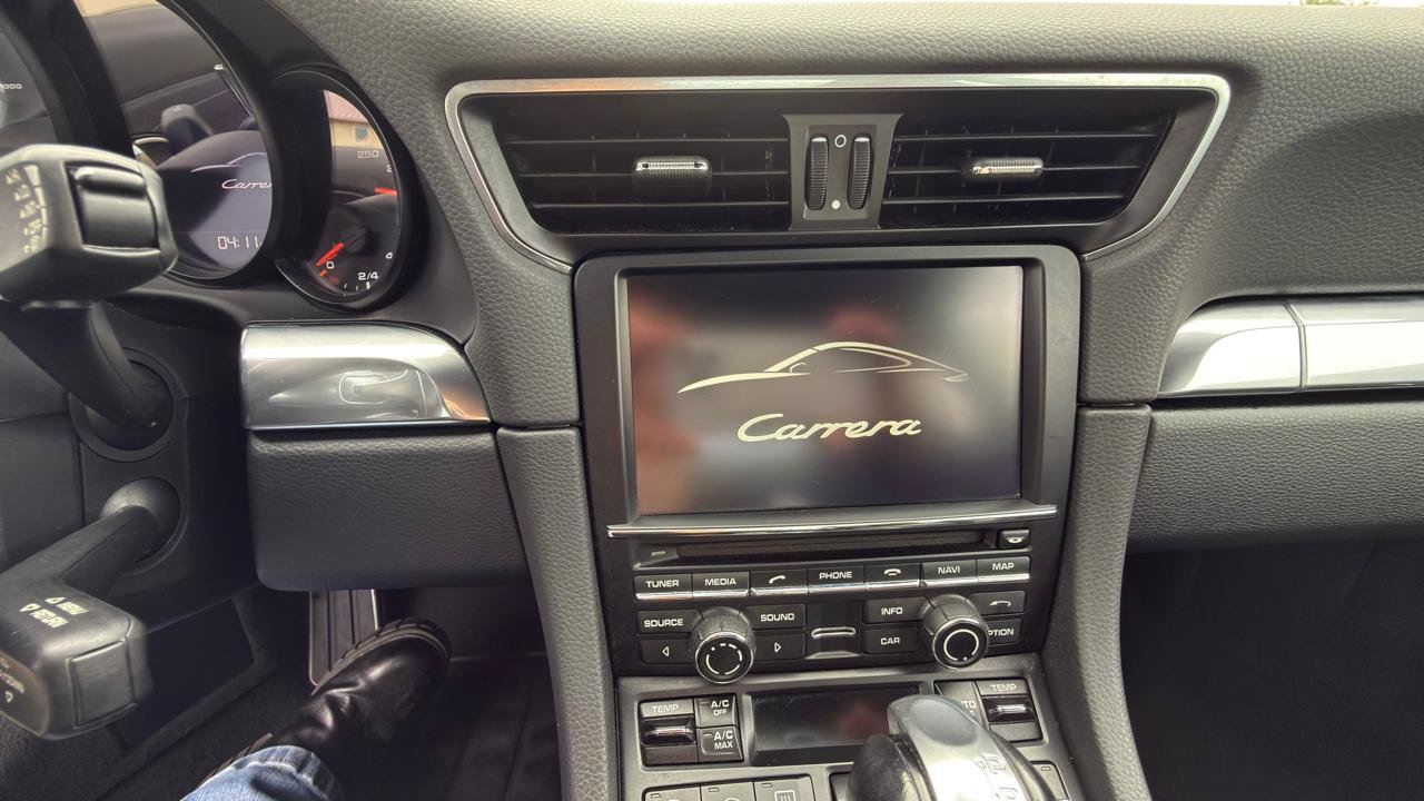 Used 2016 Porsche 911 Carrera Black Edition RWD image 28