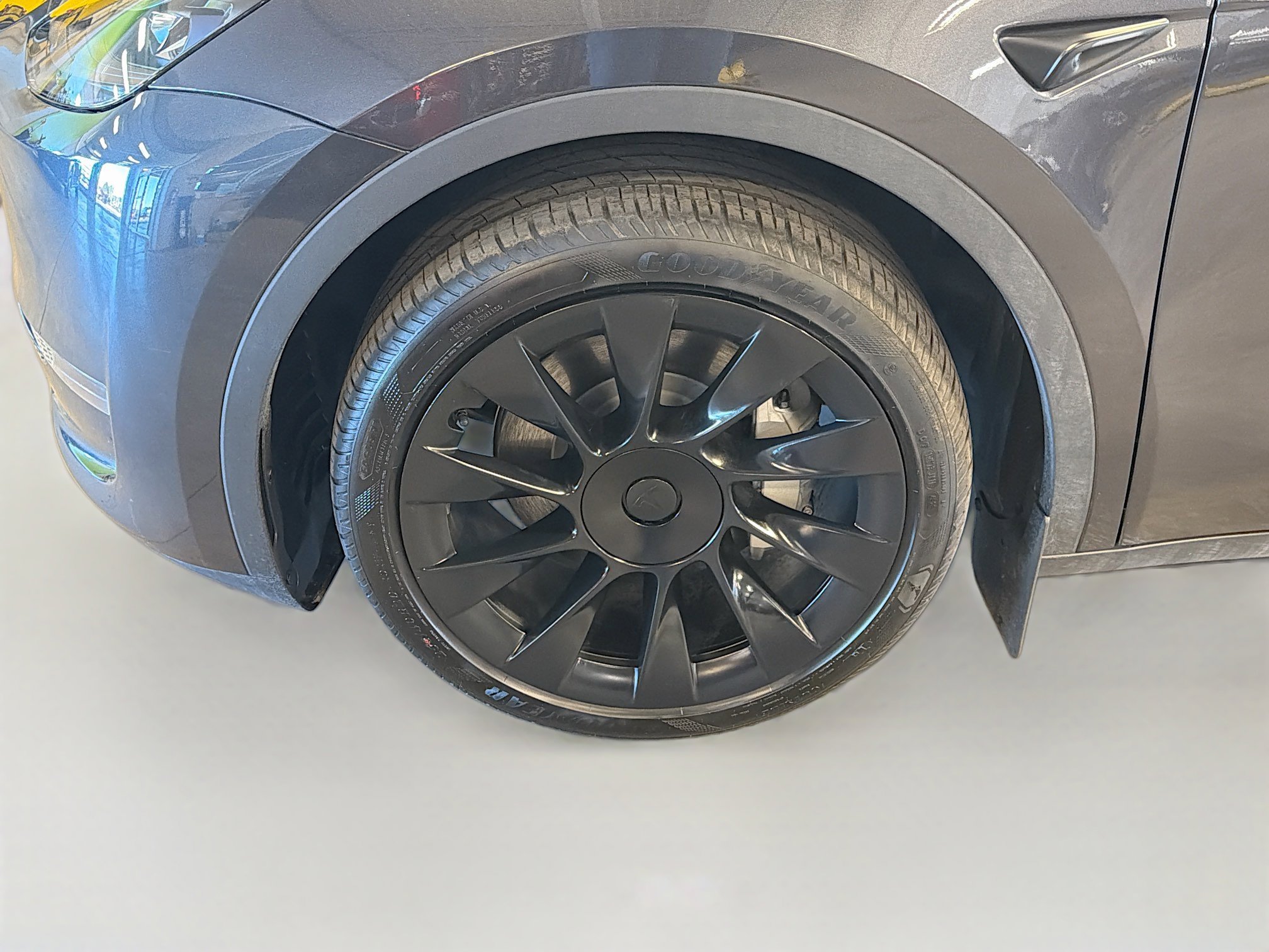 Used 2024 Tesla Model Y Long Range image 11