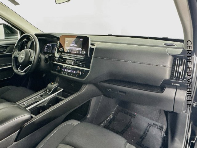 Certified 2024 Nissan Pathfinder SV FWD image 27