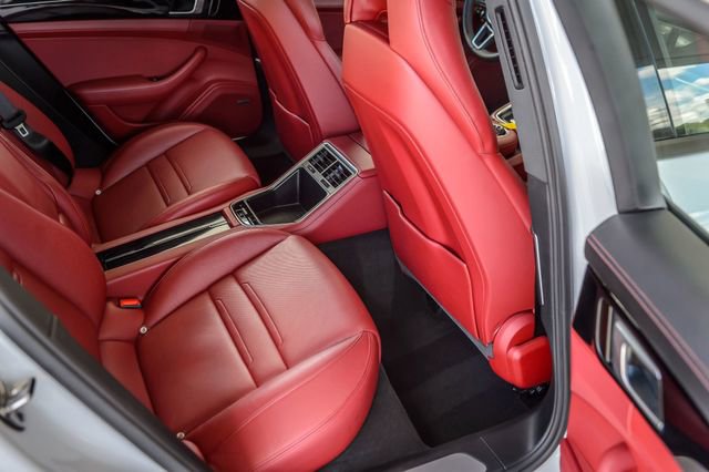 Used 2020 Porsche Panamera image 41