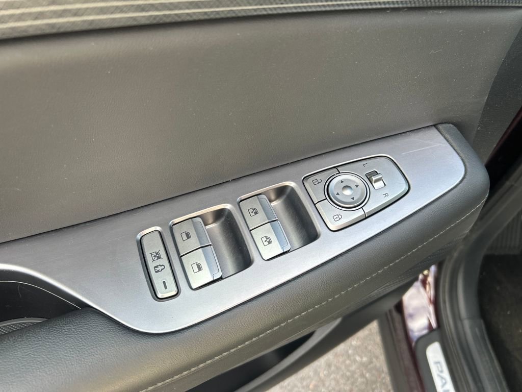 Used 2023 Hyundai Palisade Limited image 12